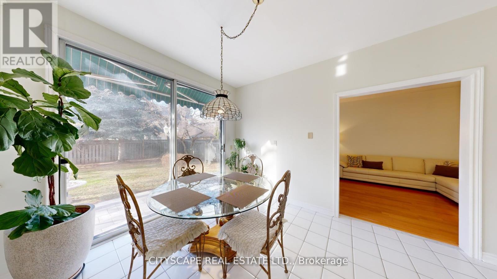 50 Oakhurst Drive, Vaughan, Ontario  L4J 7V3 - Photo 7 - N12168333