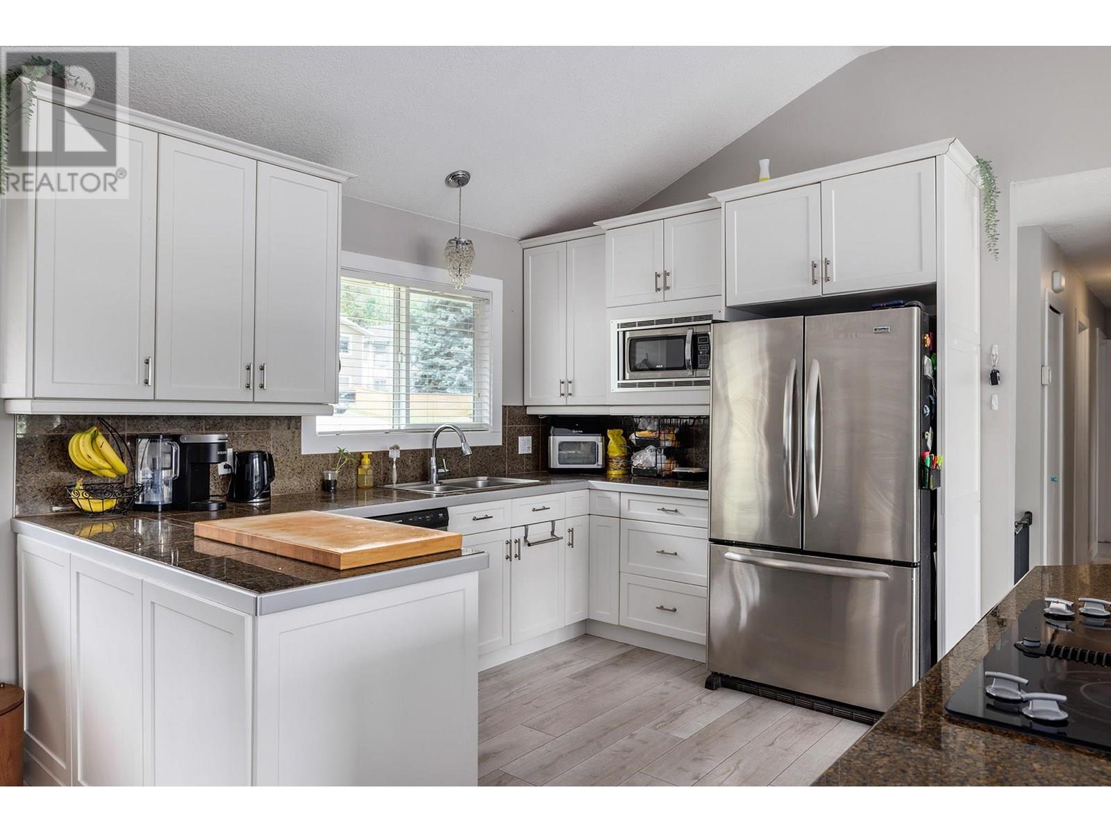 333 Moubray Road, Kelowna, British Columbia  V1V 1R5 - Photo 7 - 10351165