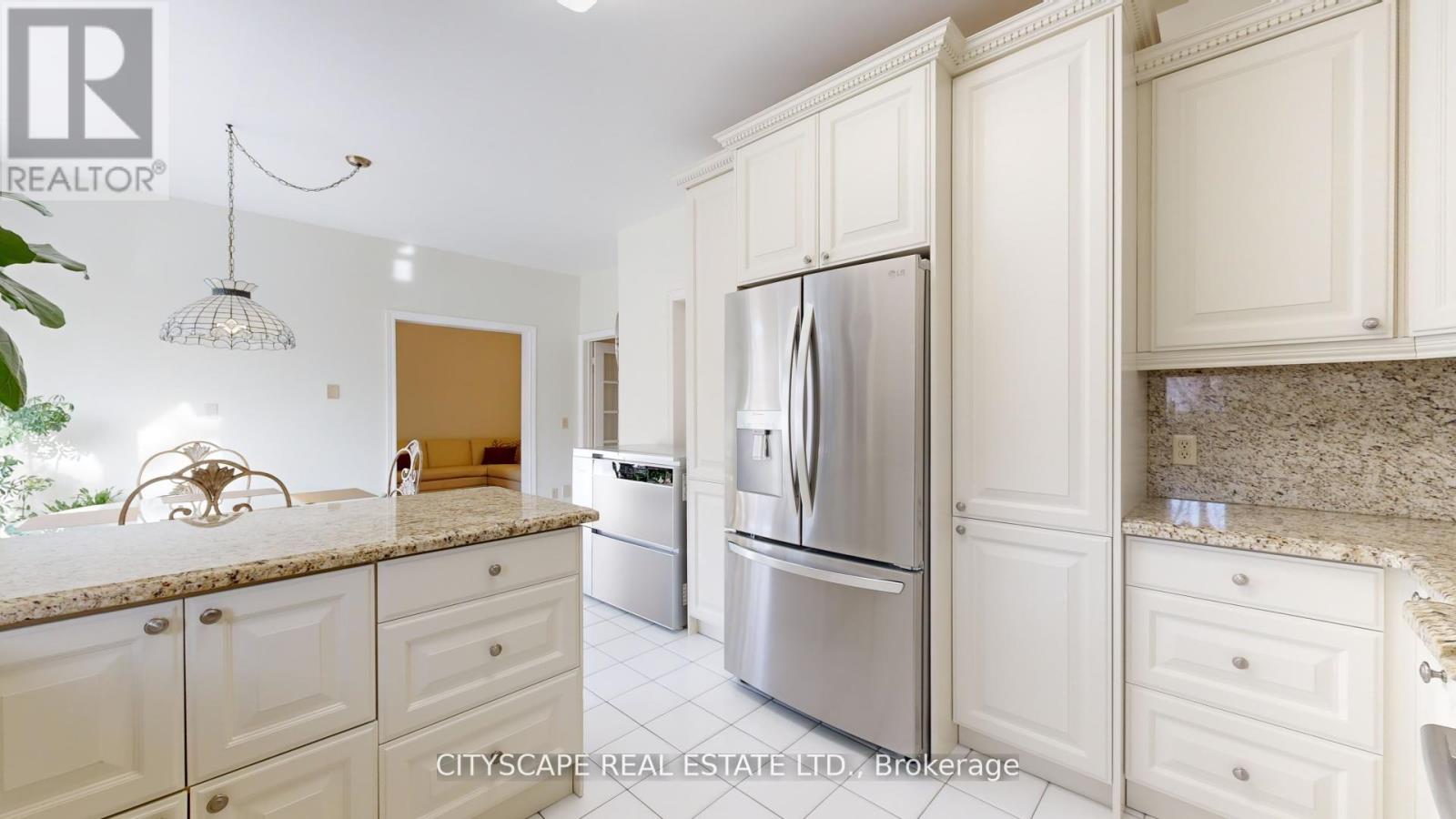 50 Oakhurst Drive, Vaughan, Ontario  L4J 7V3 - Photo 10 - N12168333