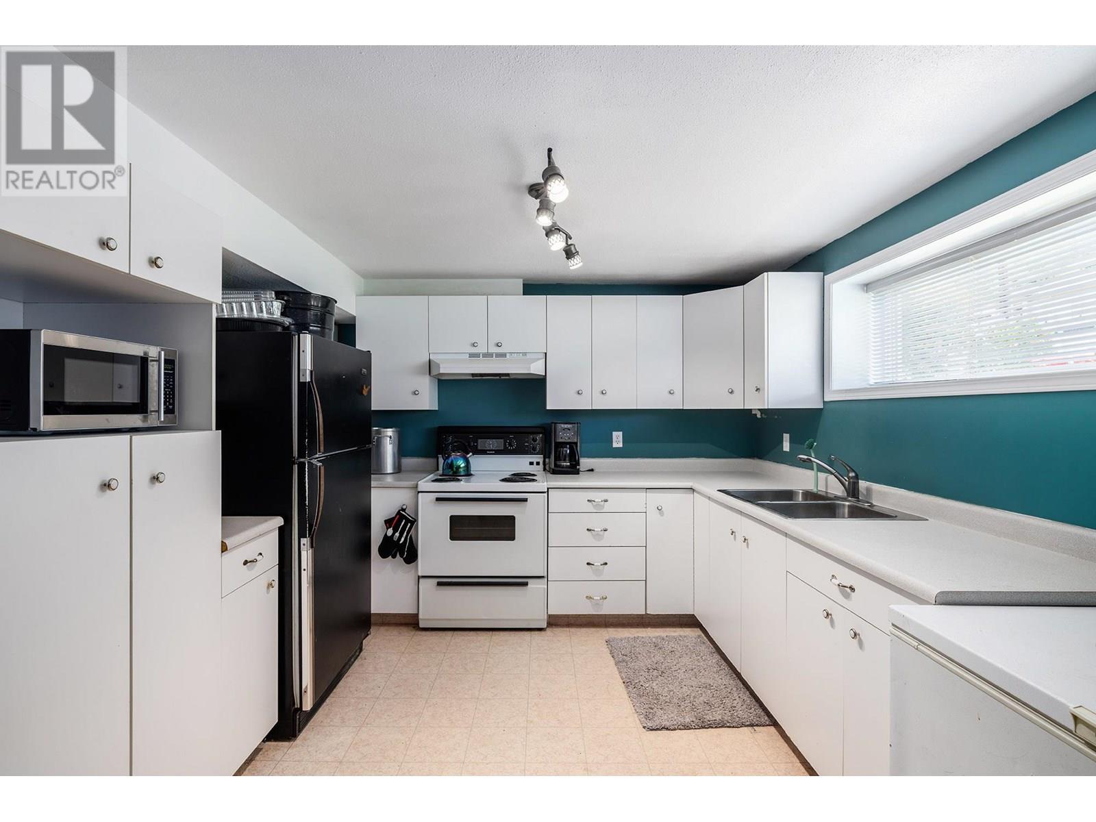 333 Moubray Road, Kelowna, British Columbia  V1V 1R5 - Photo 16 - 10351165