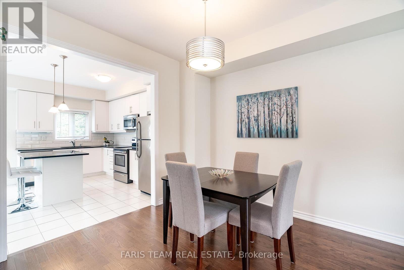 224 Appleton Court, Newmarket (Central Newmarket), Ontario  L3Y 0B8 - Photo 11 - N12216086