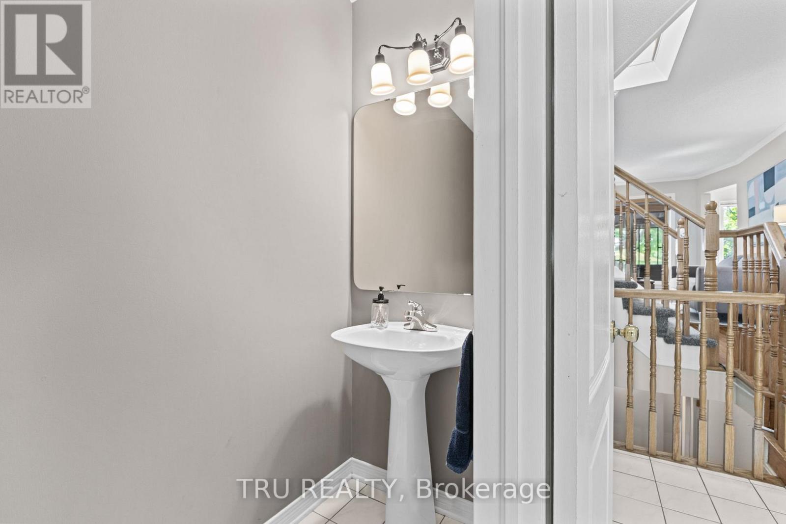 116 Redpath Drive, Ottawa, Ontario  K2G 6K4 - Photo 5 - X12216836