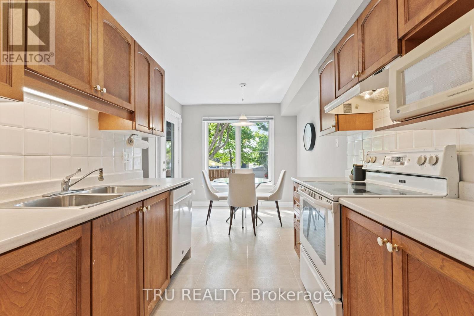 116 Redpath Drive, Ottawa, Ontario  K2G 6K4 - Photo 9 - X12216836