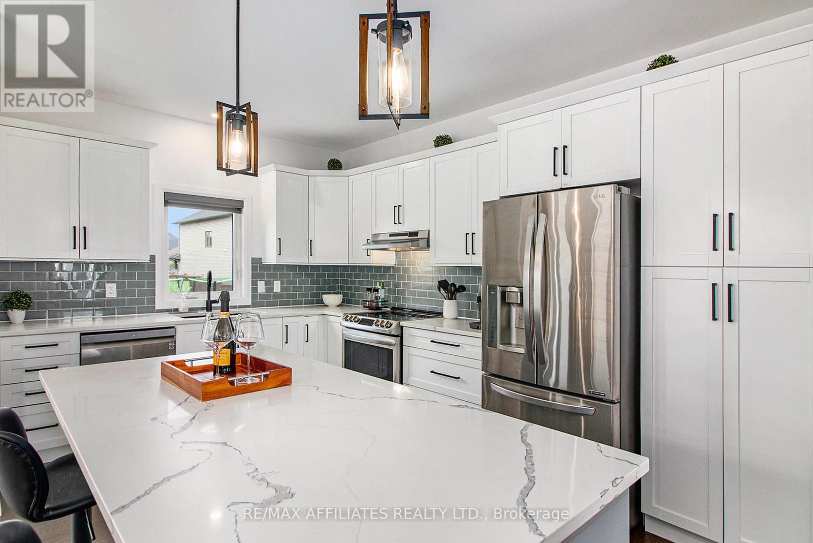 129 Lyon Street, Russell, Ontario  K0A 1W0 - Photo 13 - X12216849