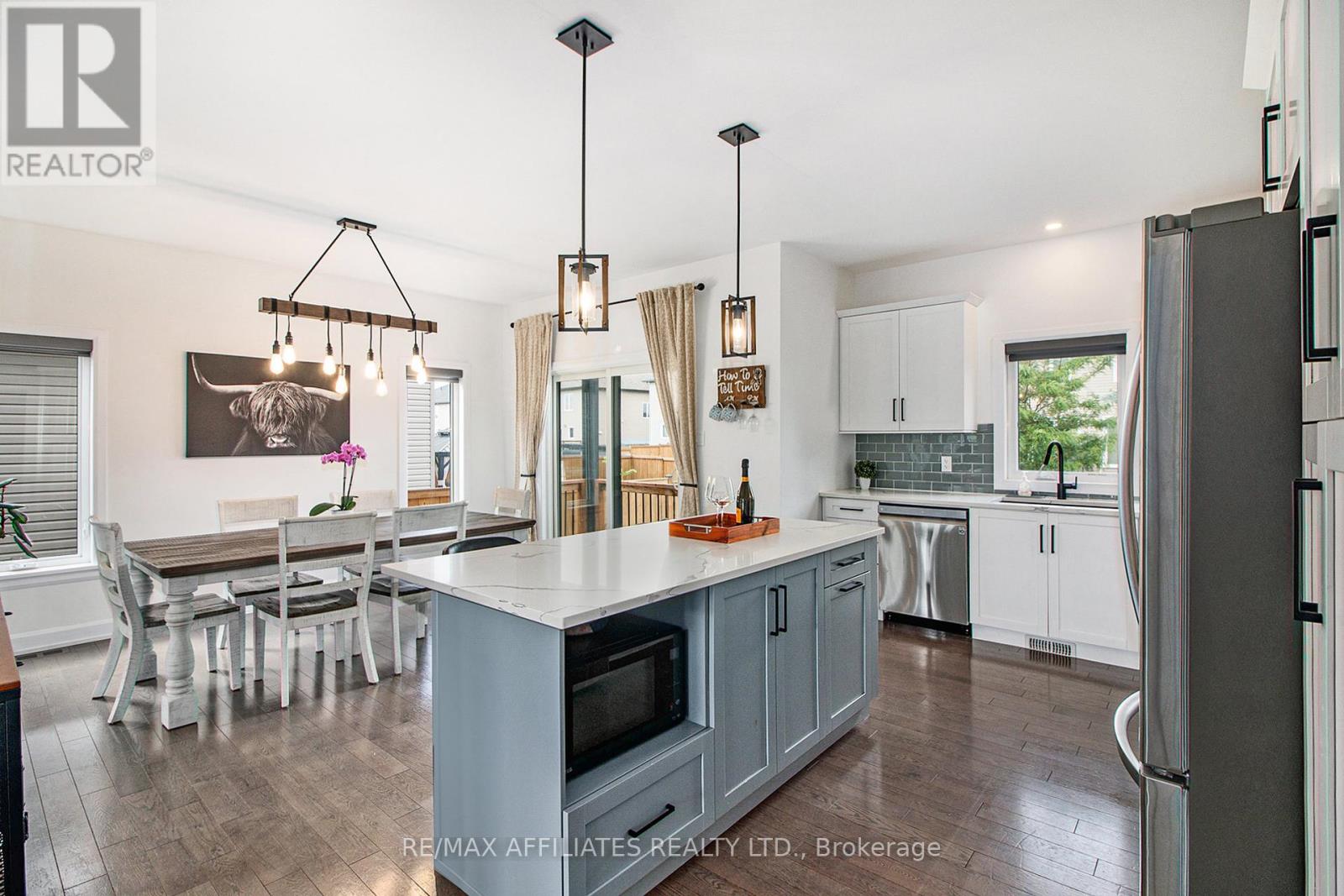 129 Lyon Street, Russell, Ontario  K0A 1W0 - Photo 14 - X12216849