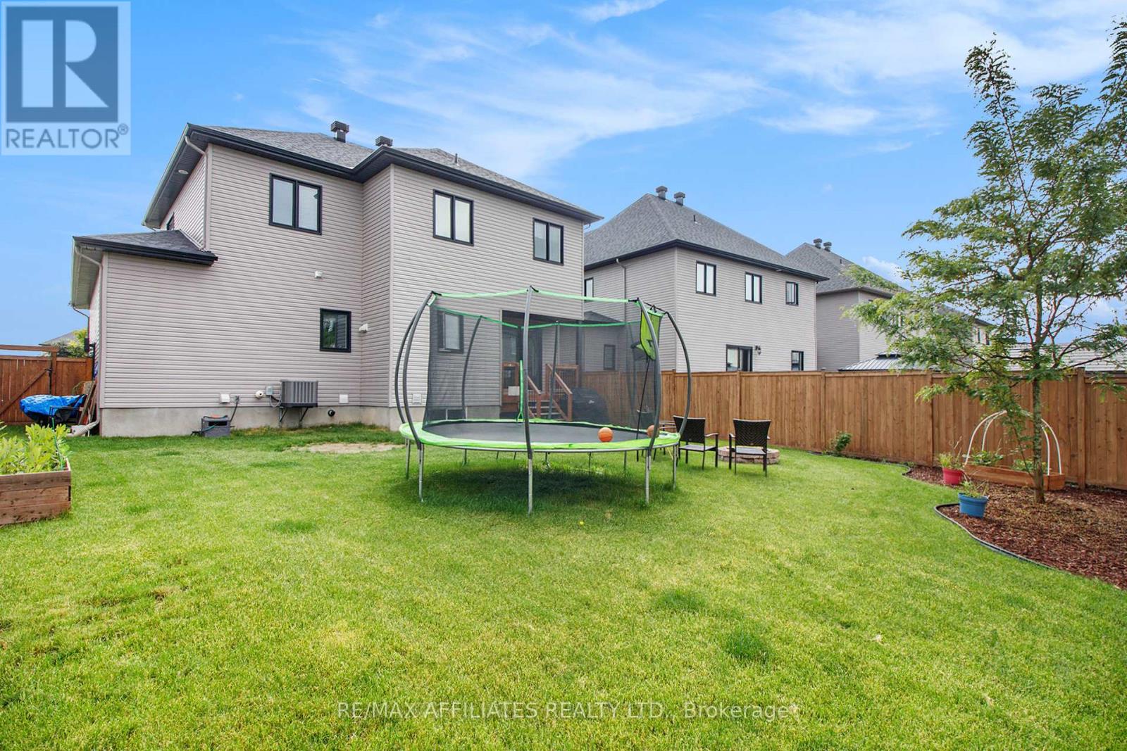 129 Lyon Street, Russell, Ontario  K0A 1W0 - Photo 31 - X12216849