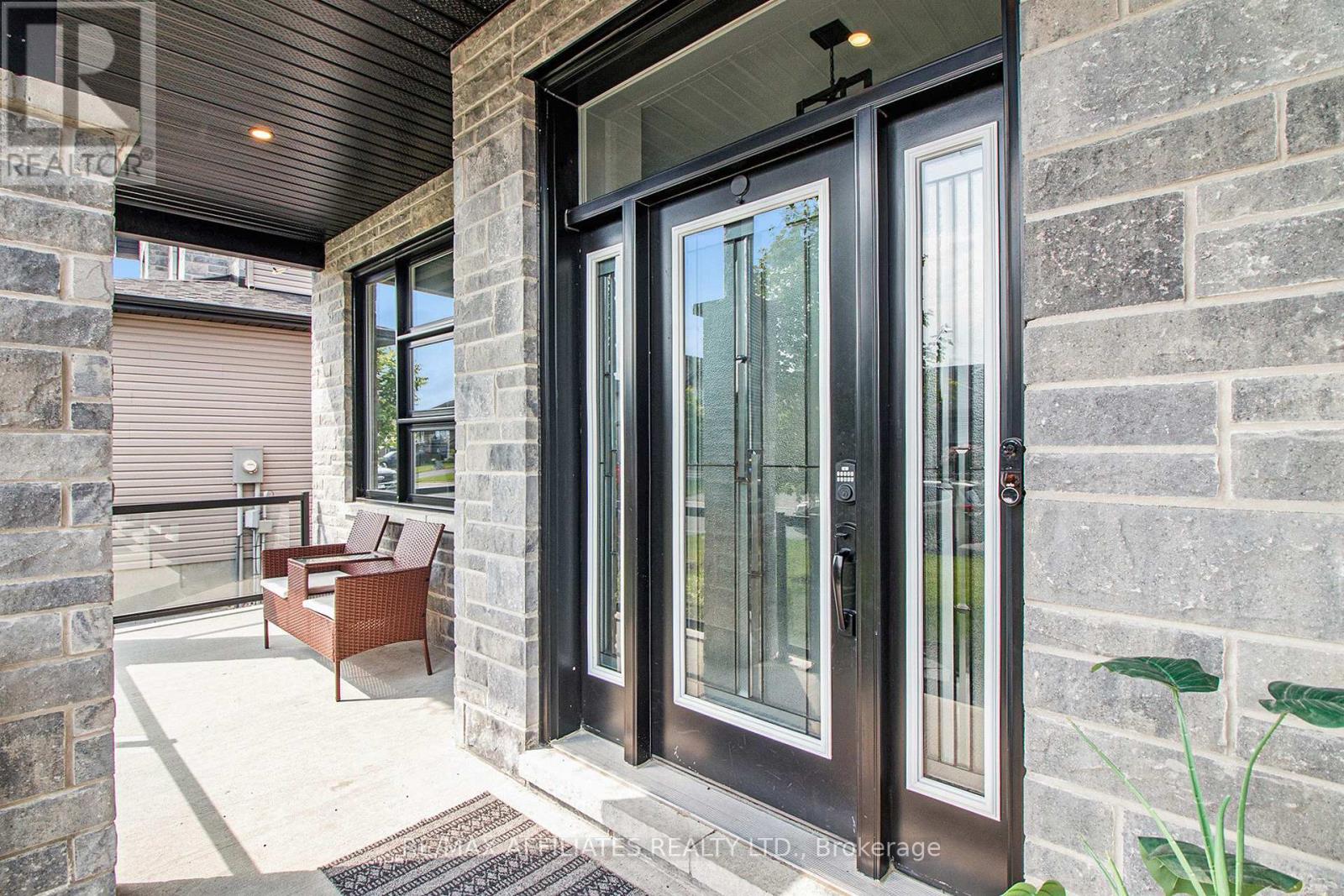 Property at 129 LYON STREET image 4