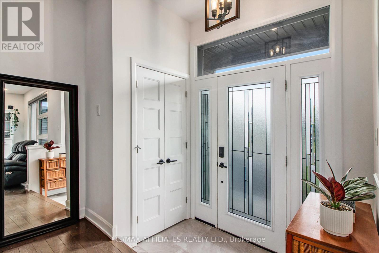 Property at 129 LYON STREET image 5