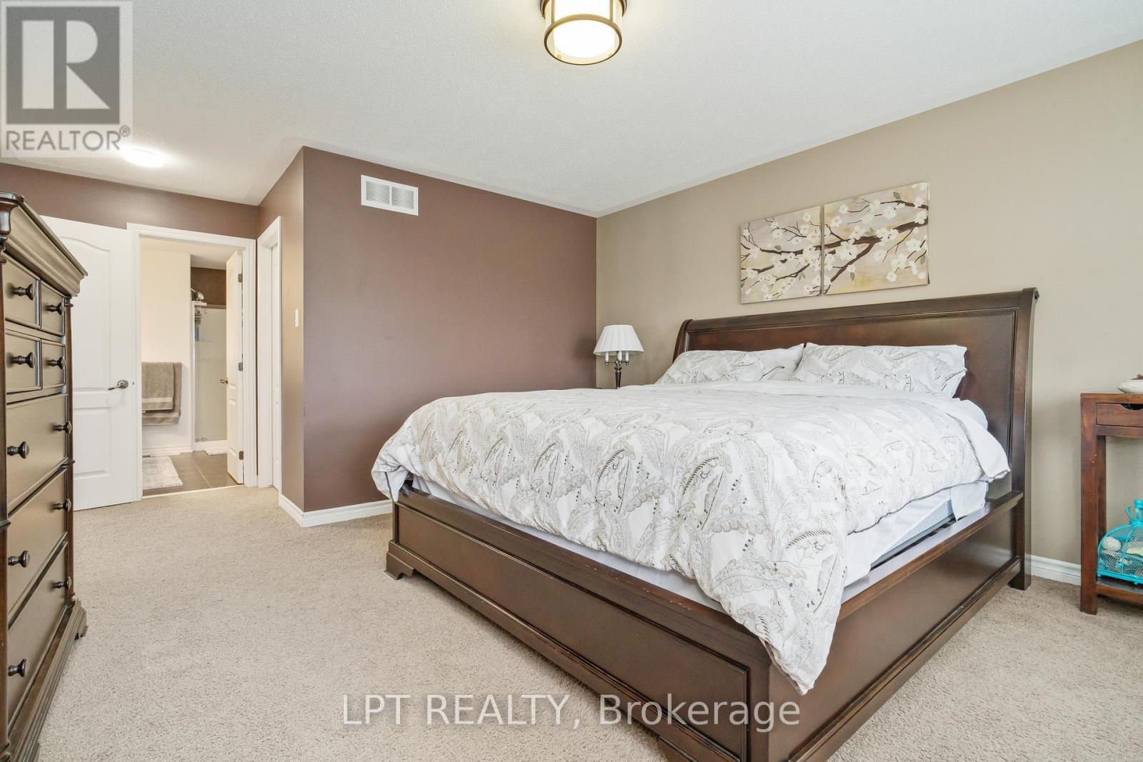 140 Montargis Circle, Ottawa, Ontario  K4A 0M5 - Photo 23 - X12216860