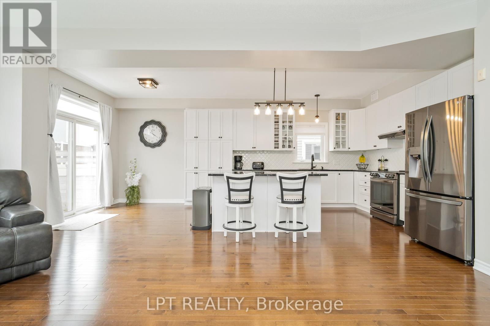 140 Montargis Circle, Ottawa, Ontario  K4A 0M5 - Photo 7 - X12216860