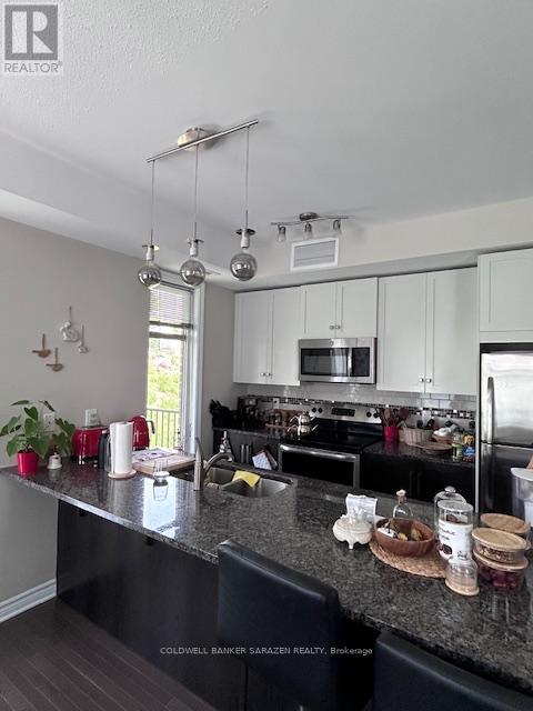 202 - 160 Guelph Private, Ottawa, Ontario  K2T 0J4 - Photo 9 - X12216888