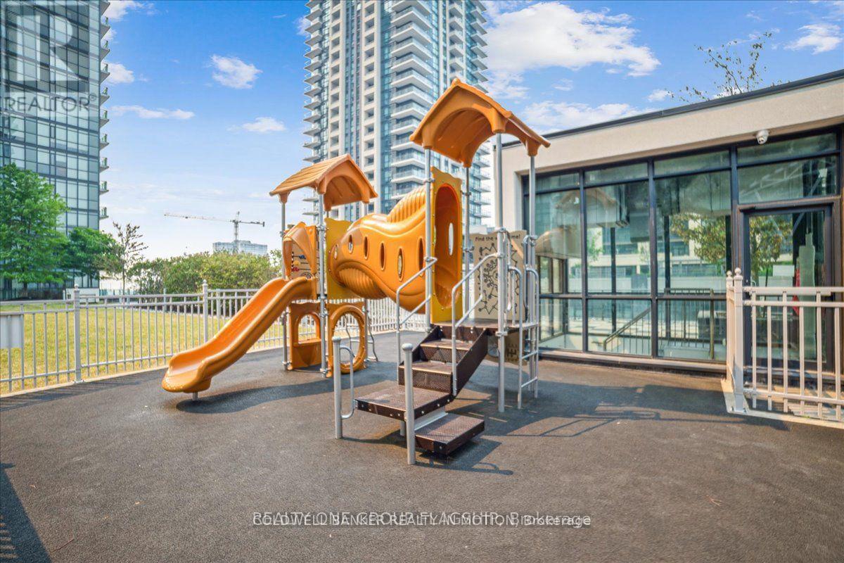 401 - 4099 Brickstone Mews, Mississauga, Ontario  L5B 0G2 - Photo 18 - W12216553