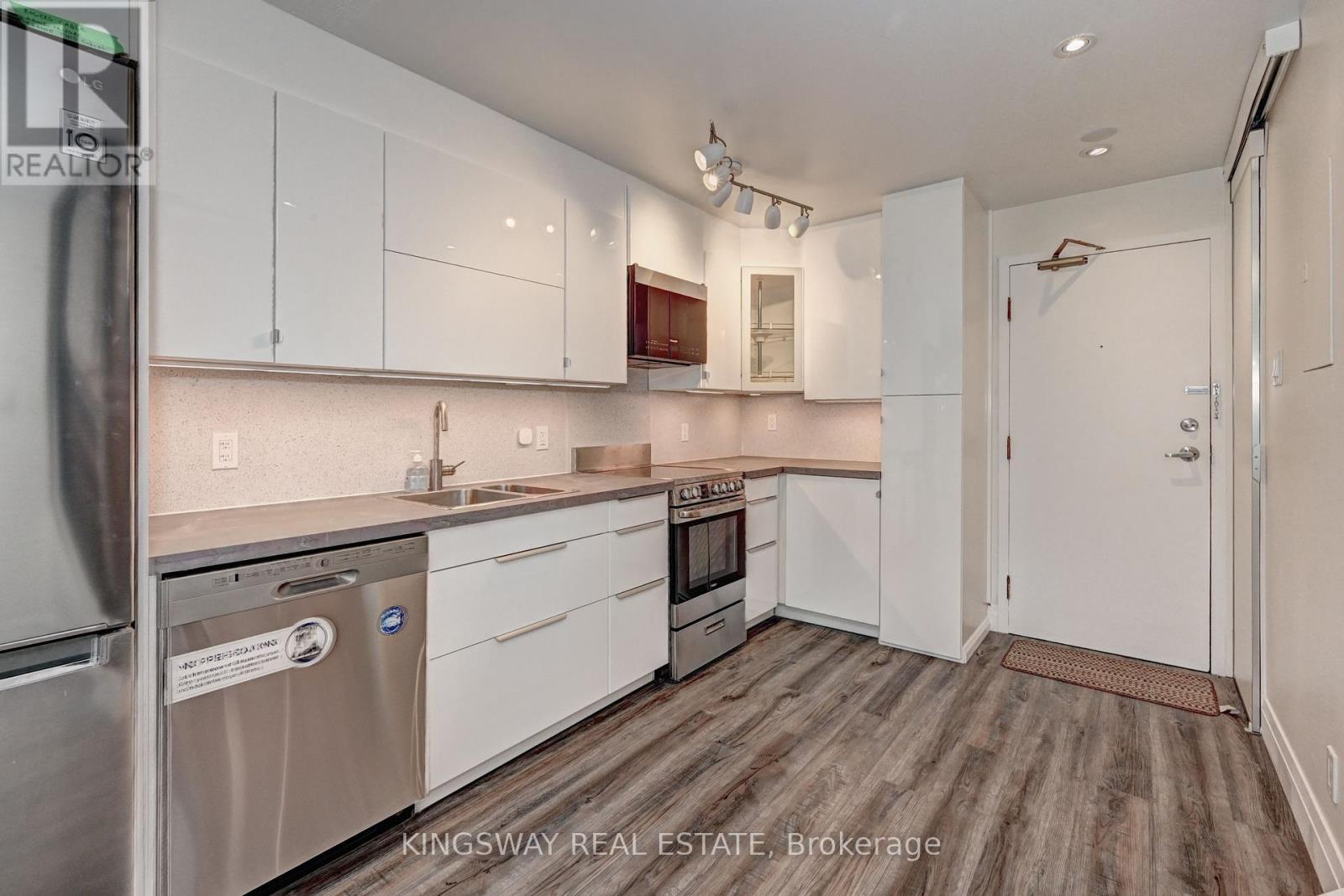 37 - 67 Valley View Road, Kitchener, Ontario  N2E 3J1 - Photo 16 - X12216532