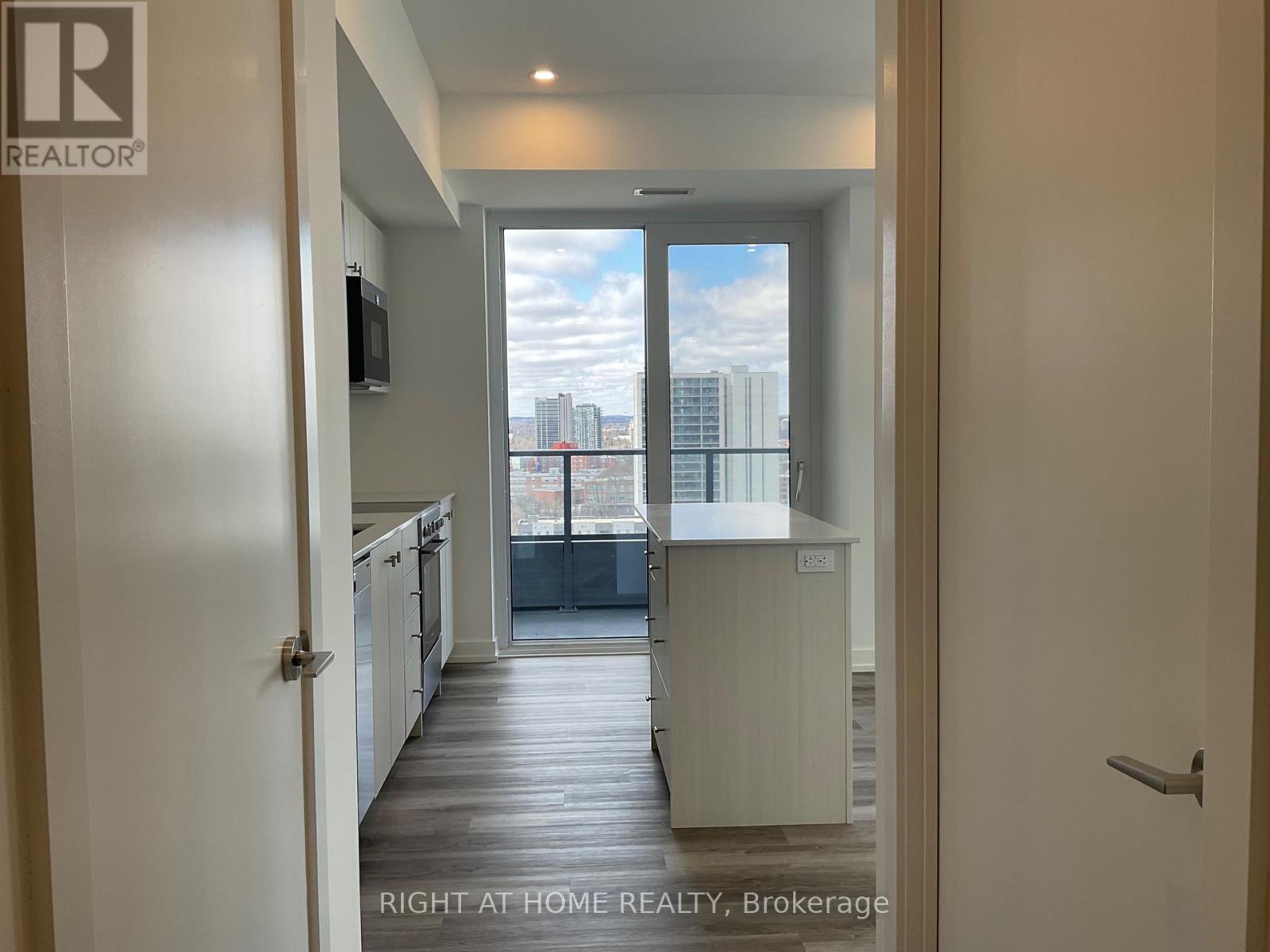 1812 - 15 Wellington Street, Kitchener, Ontario  N2G 0E3 - Photo 7 - X12216550