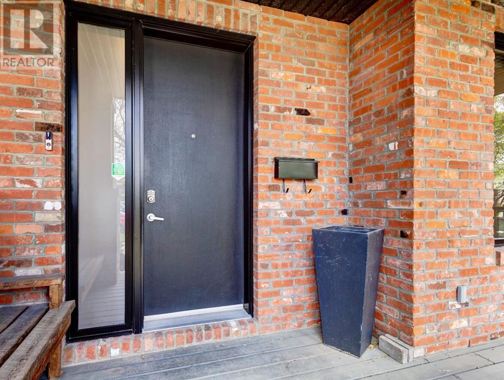Property at 1109 9 Street SE image 4