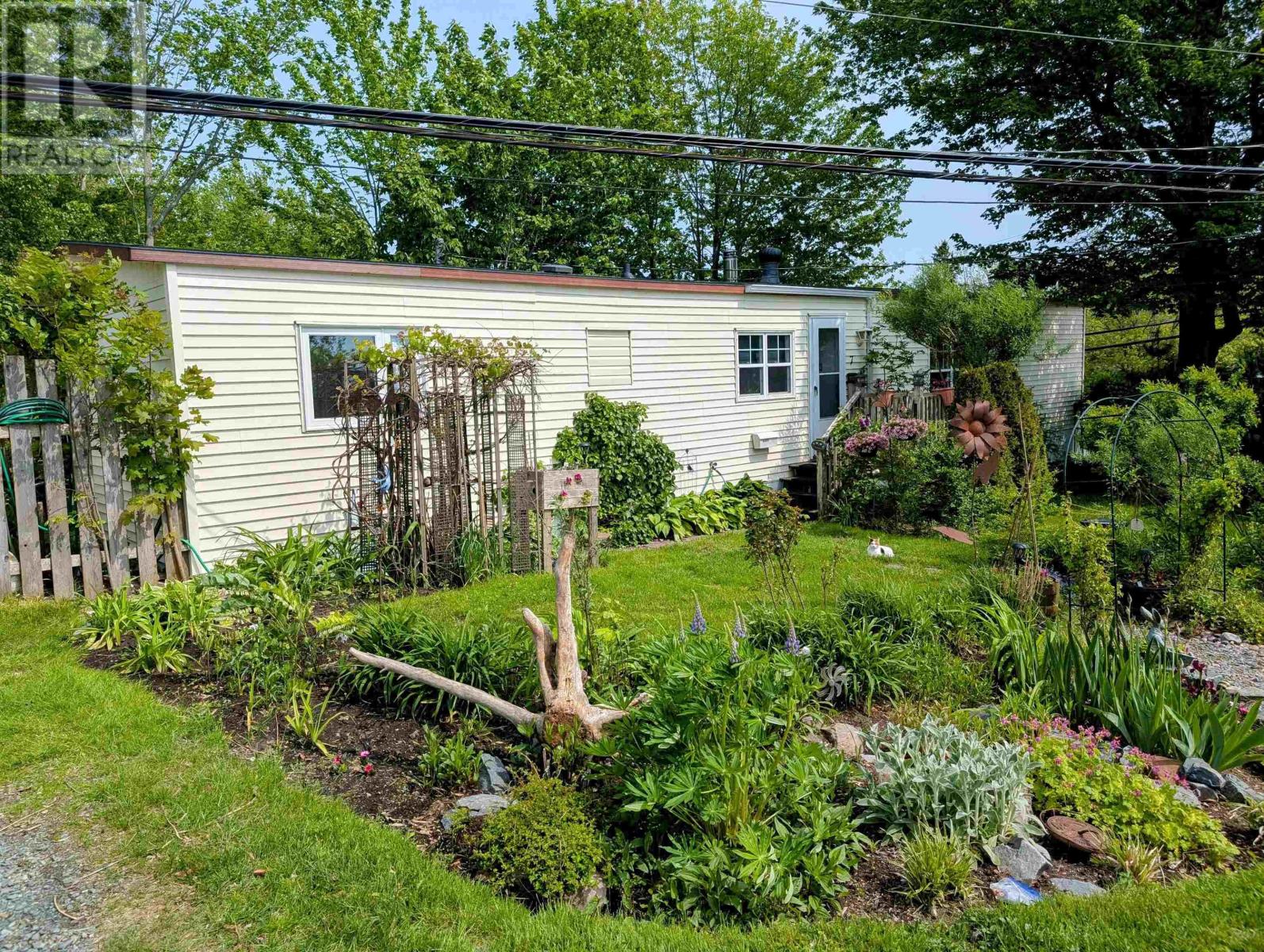 Property at 7 Manor Drive image 2