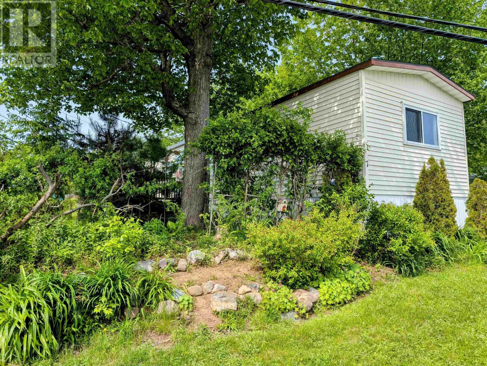 Property at 7 Manor Drive image 1