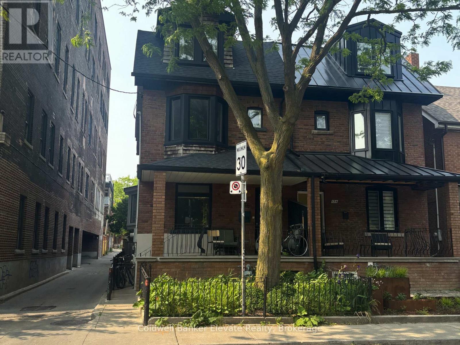 4 - 136 Argyle Street, Toronto, Ontario  M6J 1N9 - Photo 1 - C11945127