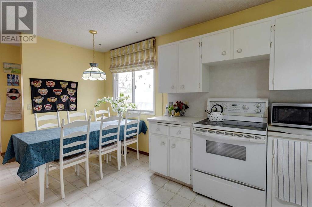 Property at 139 Silver Brook Road NW image 5