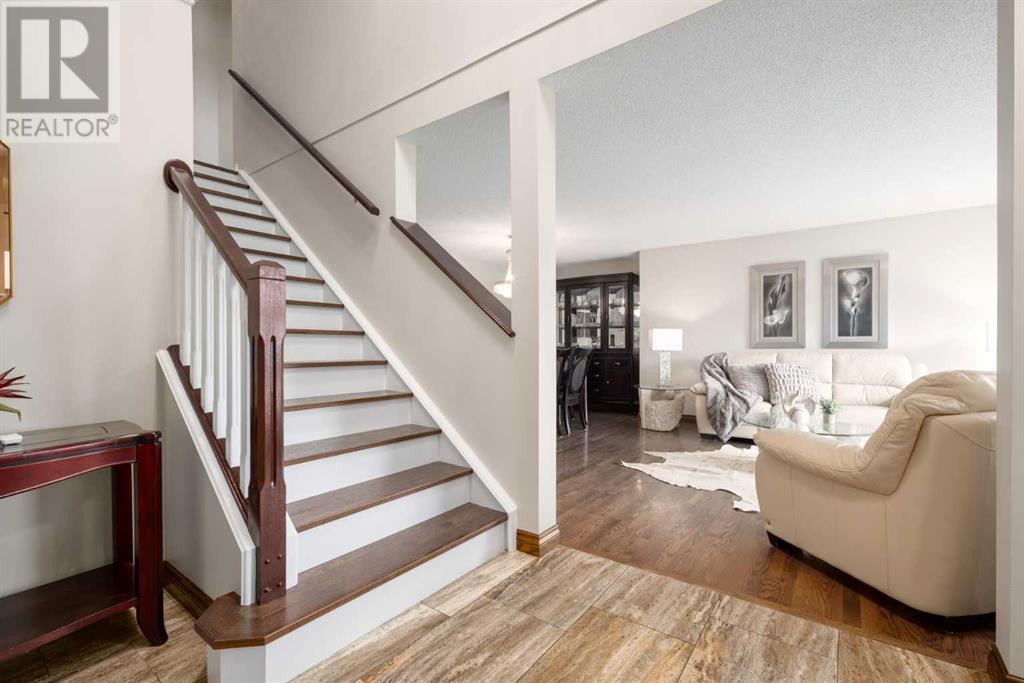 67 Douglas Woods Hill Se, Calgary, Alberta  T2Z 2G5 - Photo 4 - A2228093