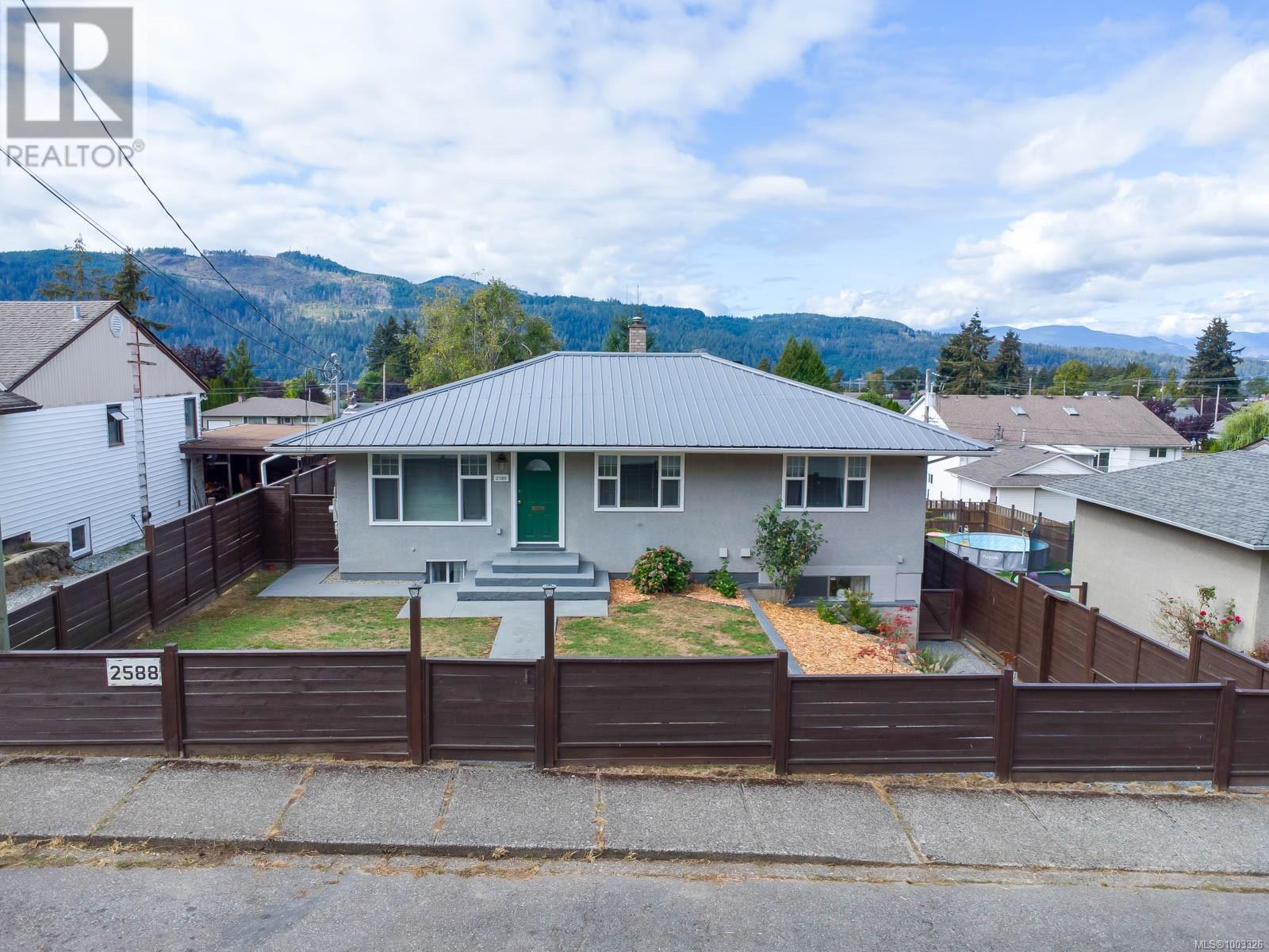 2588 11th Ave, Port Alberni, British Columbia  V9Y 2S1 - Photo 2 - 1003326