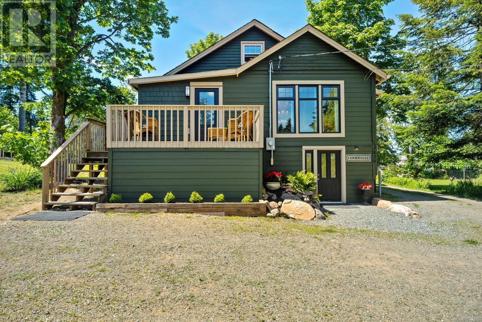 3838 Royston Rd, Royston, British Columbia  V0R 2V0 - Photo 2 - 1003235