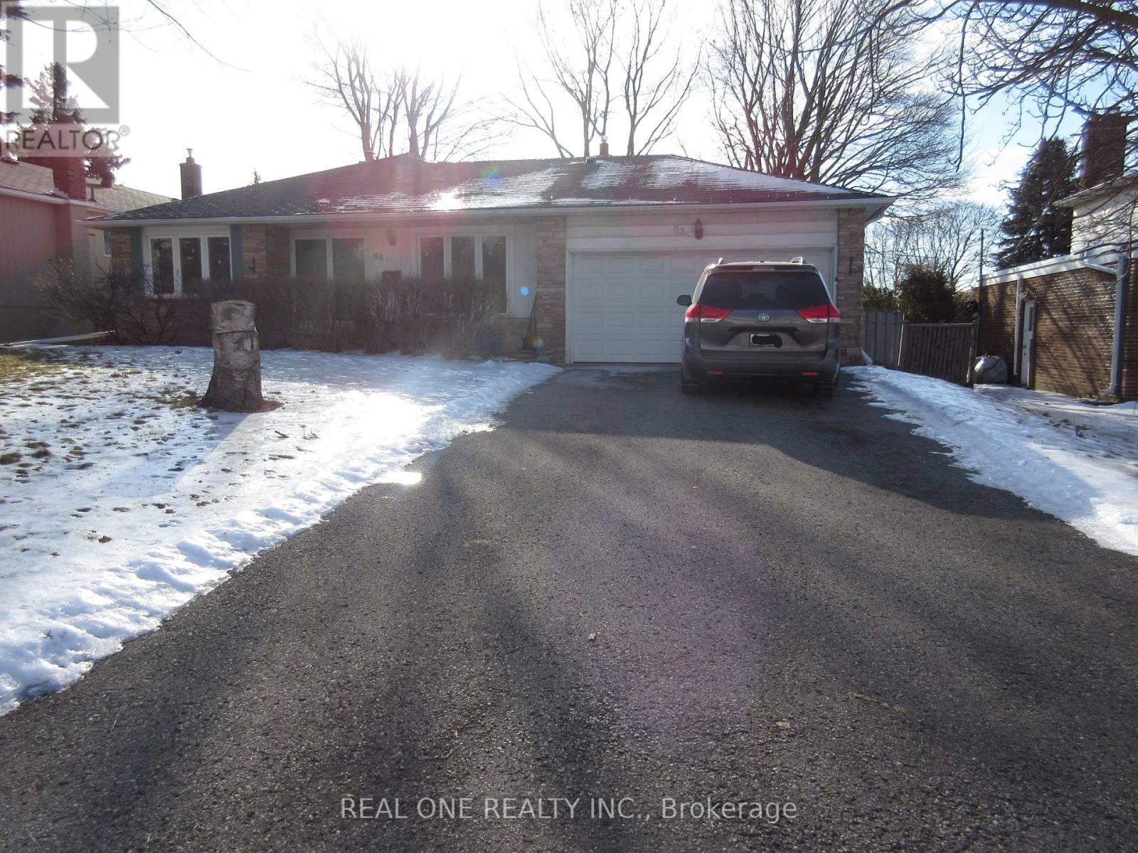 Back Unit - 93 Southdale Drive, Markham, Ontario  L3P 1K1 - Photo 1 - N12209732