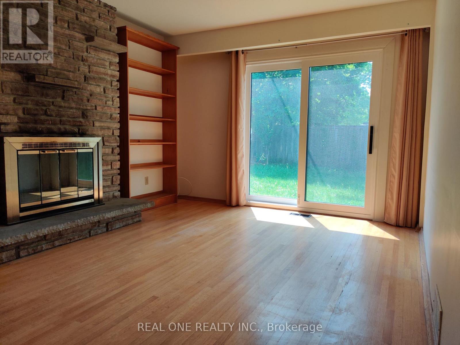 Back Unit - 93 Southdale Drive, Markham, Ontario  L3P 1K1 - Photo 3 - N12209732