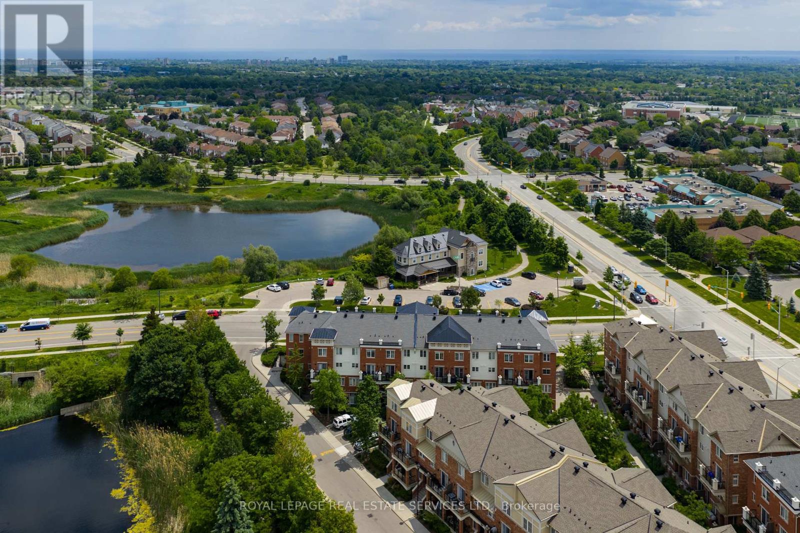 10 - 15 Hays Boulevard, Oakville, Ontario  L6H 0H8 - Photo 30 - W12206300