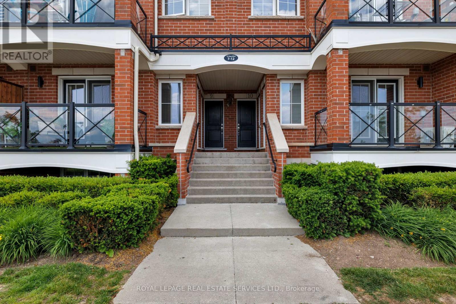 10 - 15 Hays Boulevard, Oakville, Ontario  L6H 0H8 - Photo 2 - W12206300
