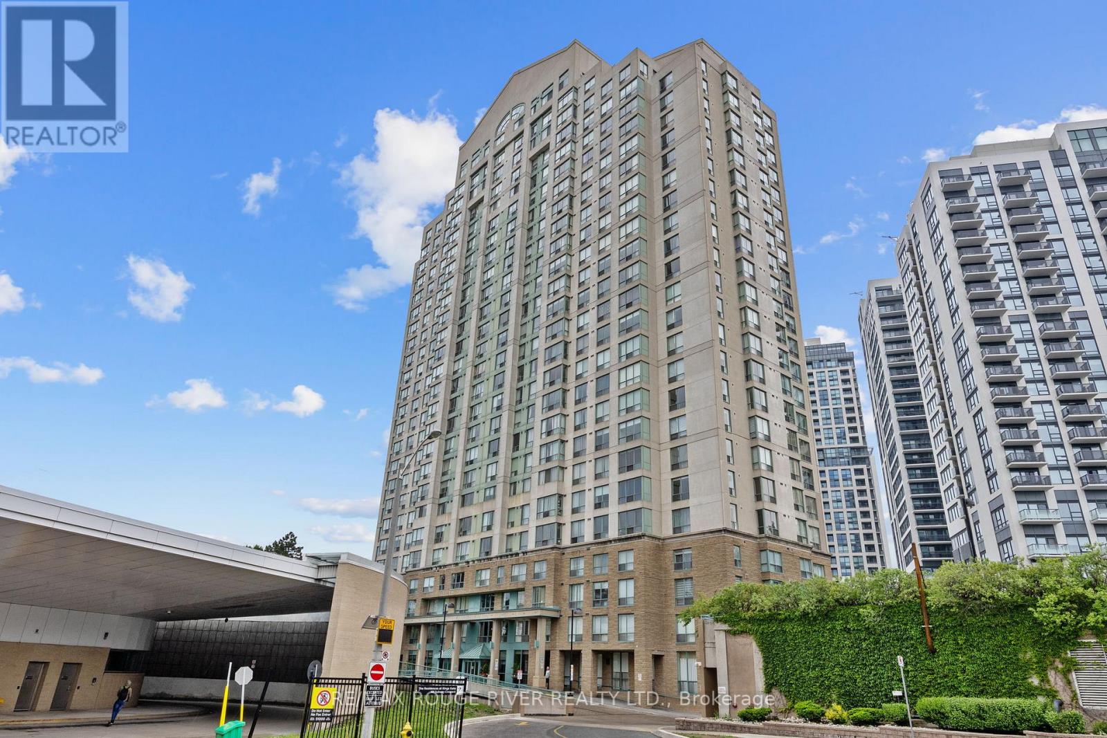 Ph 301 - 101 Subway Crescent, Toronto, Ontario  M9B 6K4 - Photo 3 - W12211293