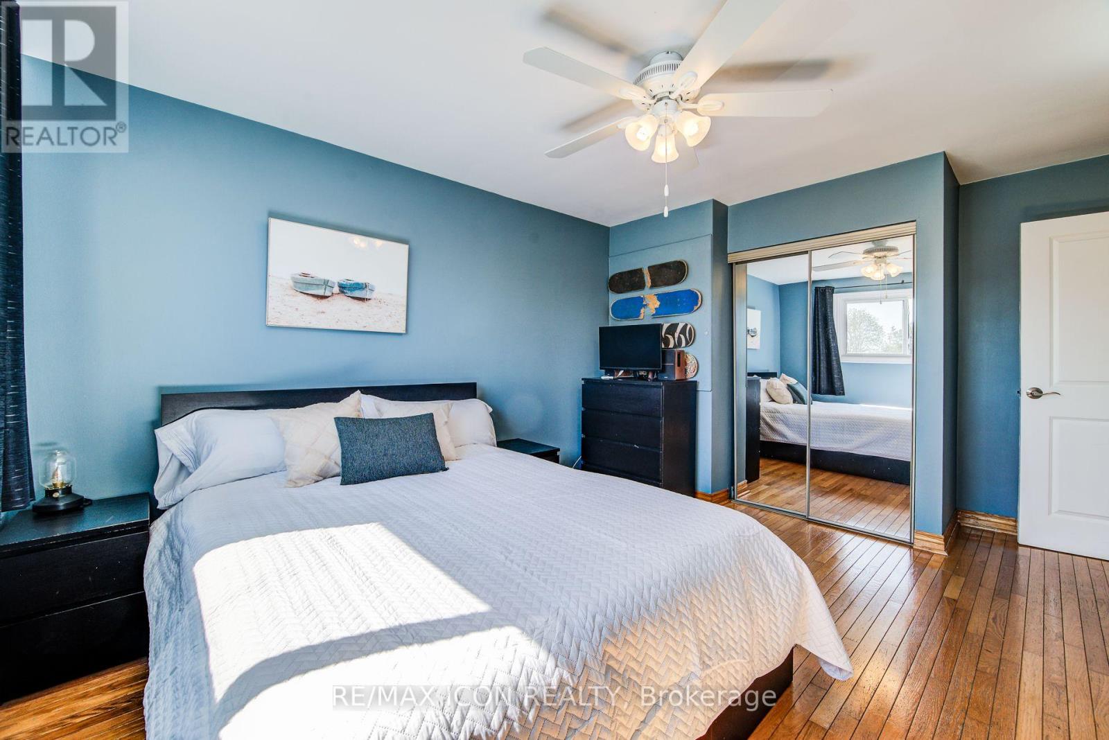 330 Daleview Place, Waterloo, Ontario  N2L 5M5 - Photo 32 - X12141623