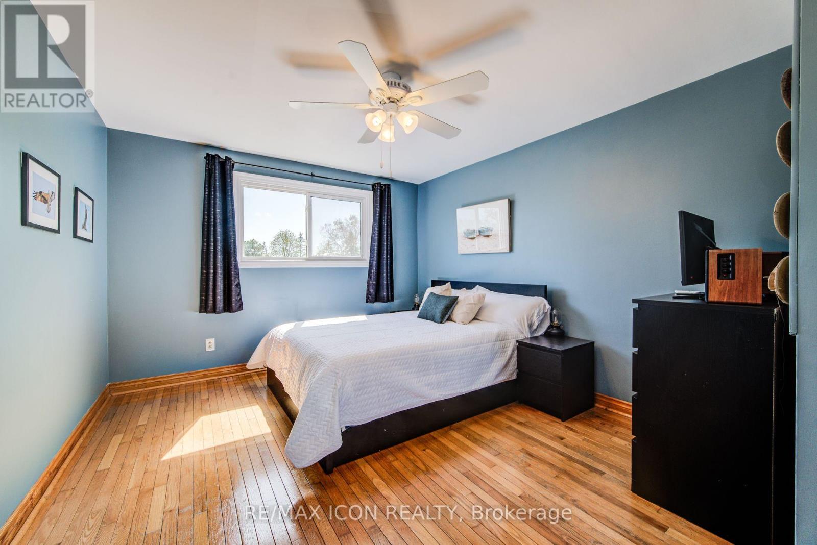 330 Daleview Place, Waterloo, Ontario  N2L 5M5 - Photo 31 - X12141623