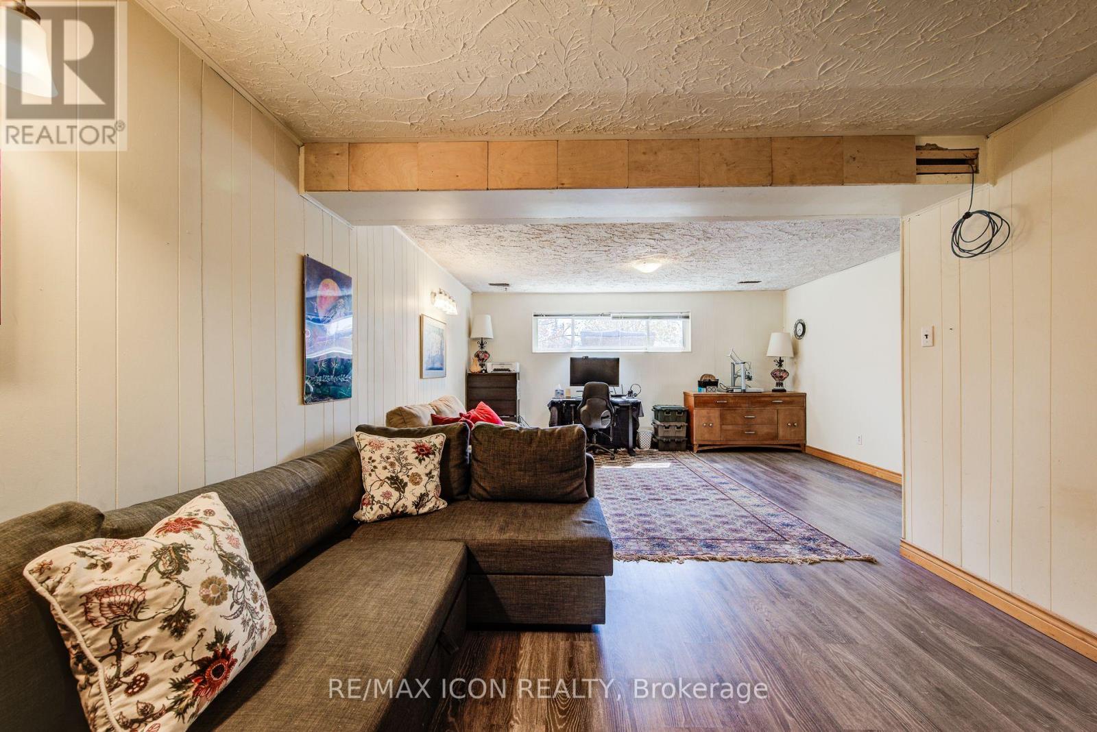 330 Daleview Place, Waterloo, Ontario  N2L 5M5 - Photo 37 - X12141623