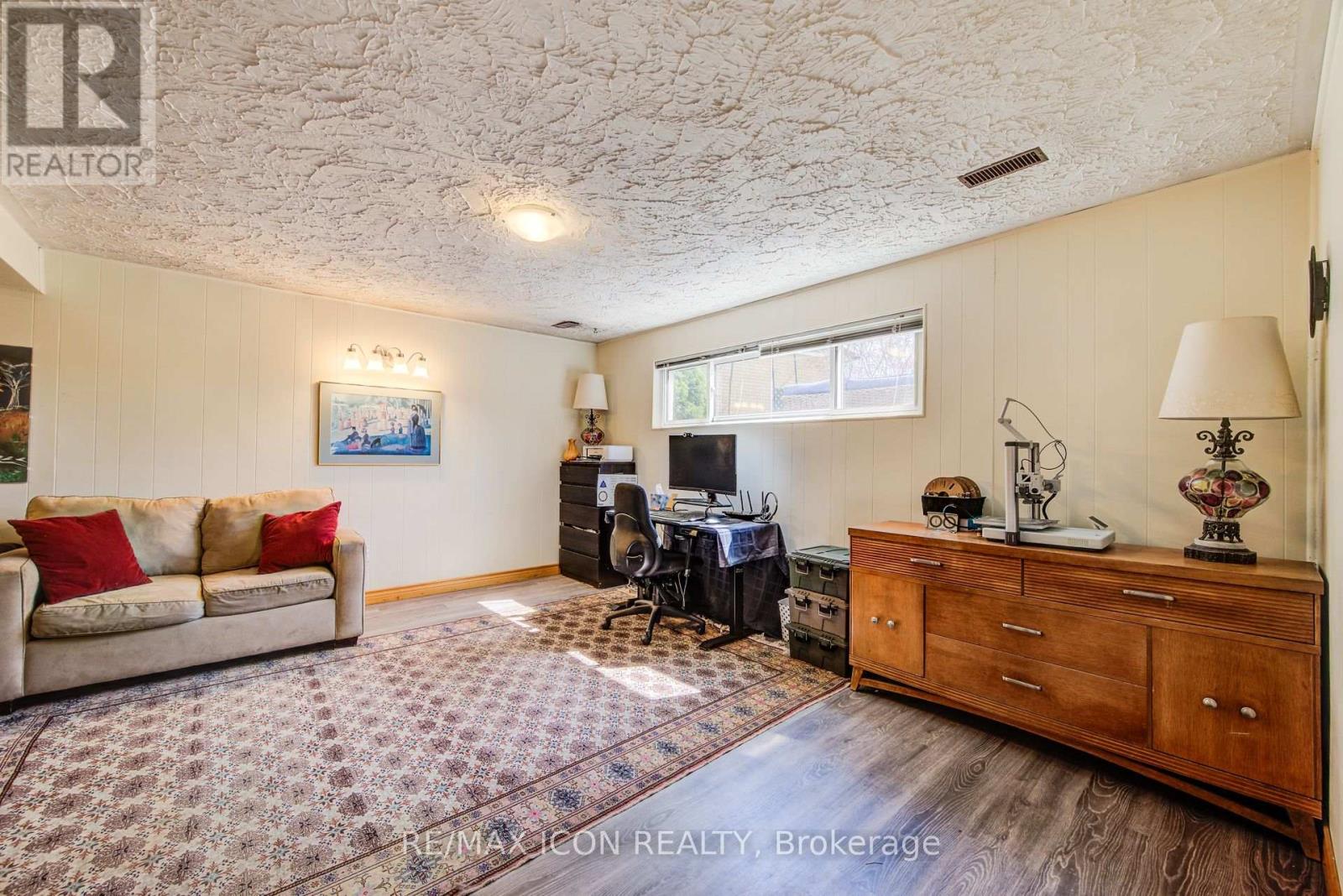 330 Daleview Place, Waterloo, Ontario  N2L 5M5 - Photo 34 - X12141623
