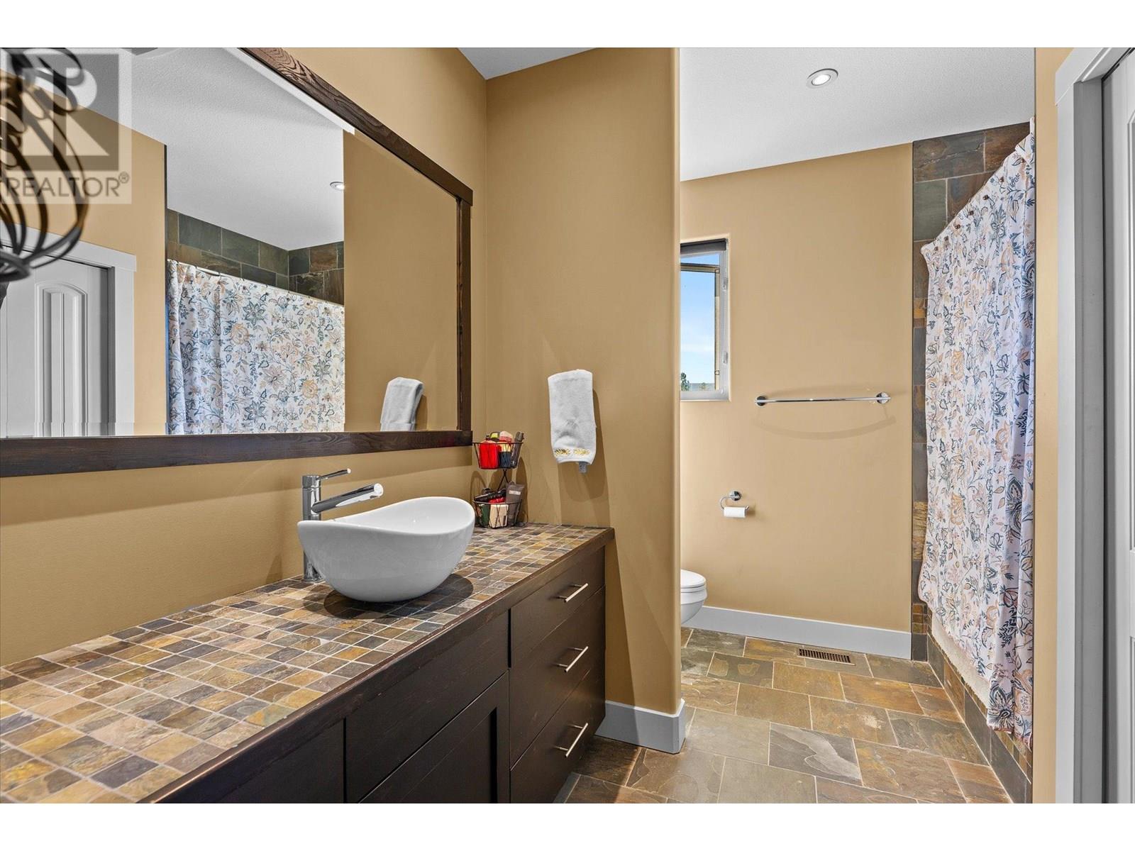2210 Quail Run Drive, Kelowna, British Columbia  V1V 2S4 - Photo 24 - 10352015