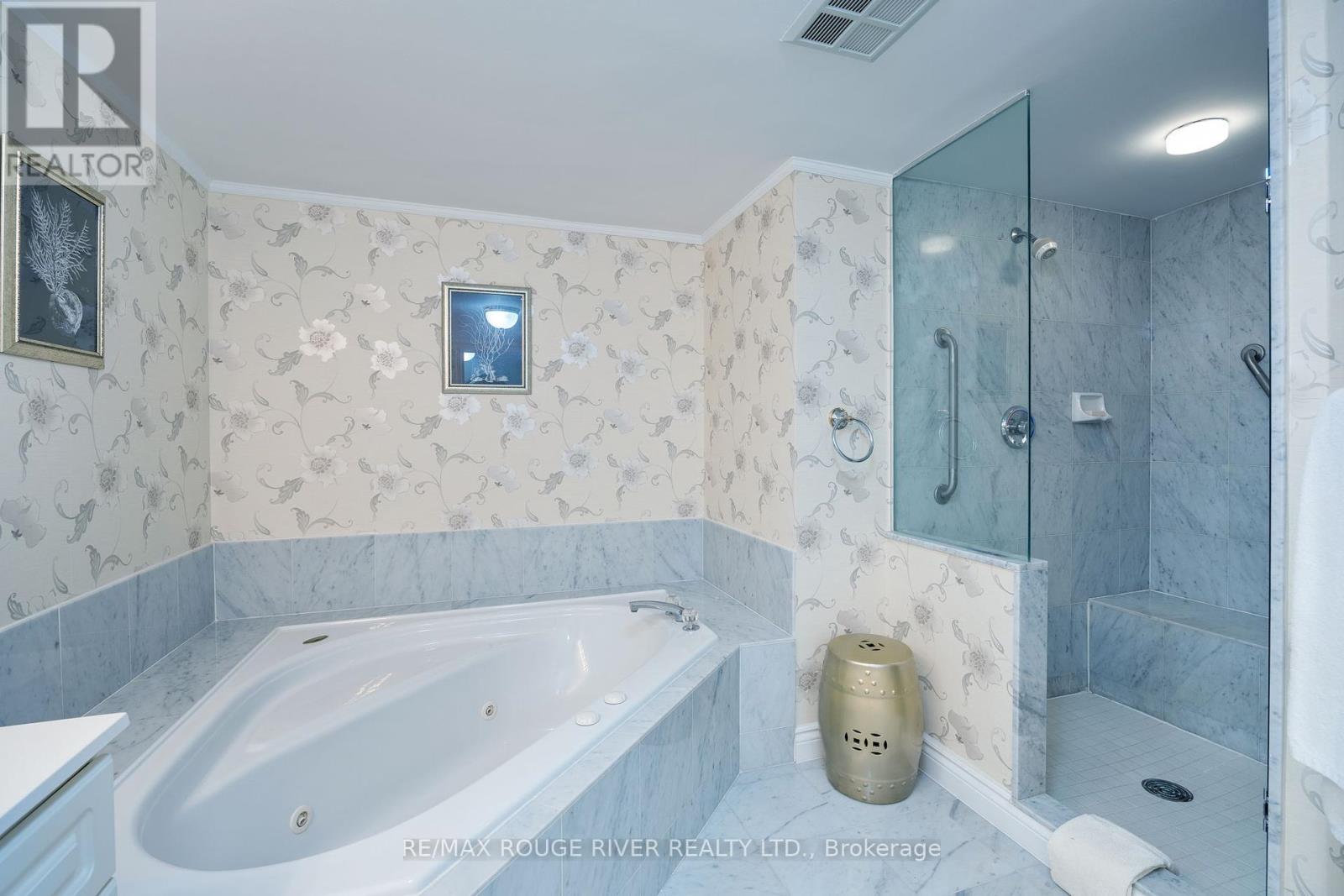 Ph 301 - 101 Subway Crescent, Toronto, Ontario  M9B 6K4 - Photo 31 - W12211293