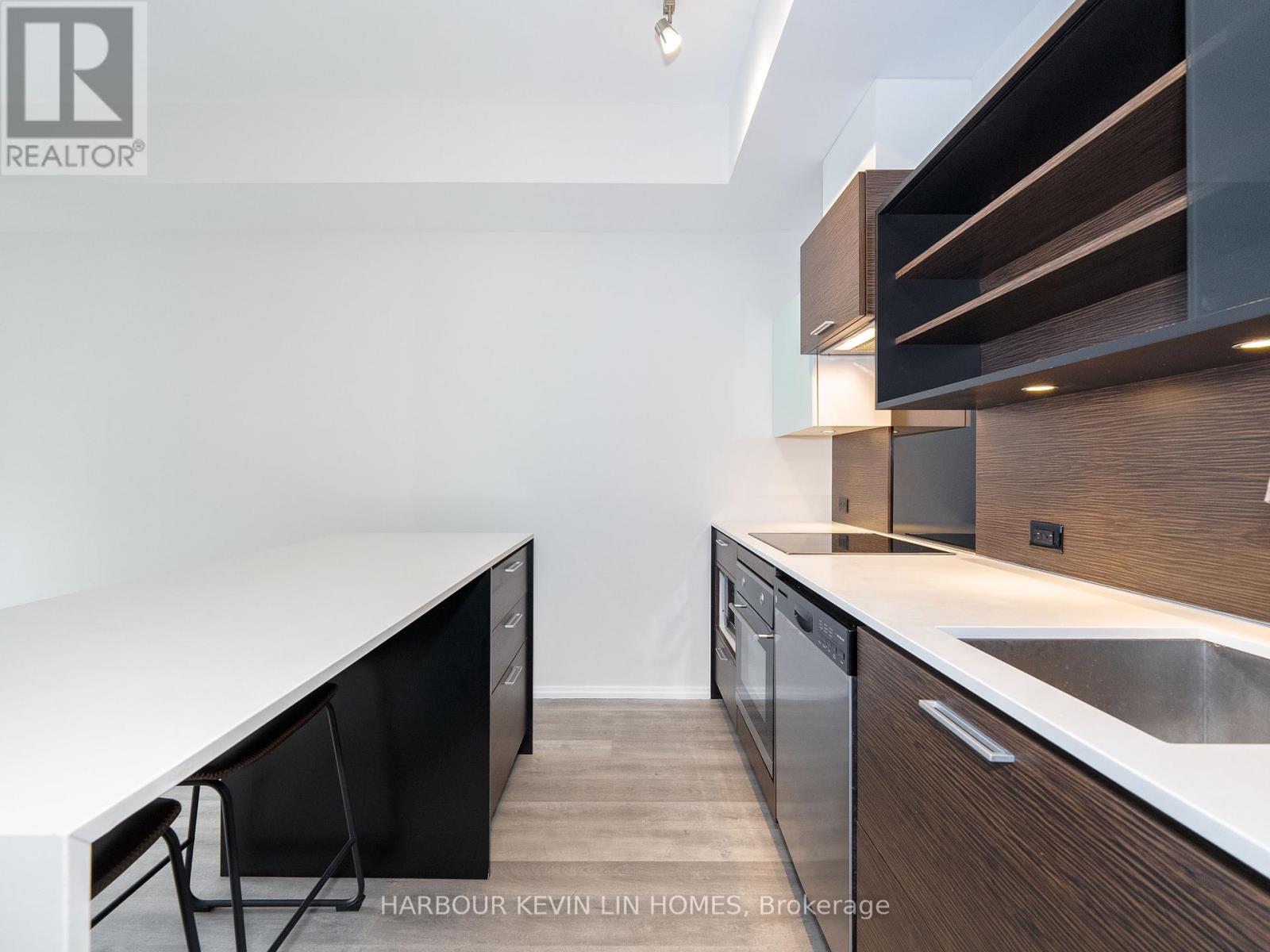 806 - 75 St Nicholas Street, Toronto, Ontario  M4Y 0A5 - Photo 8 - C12211348