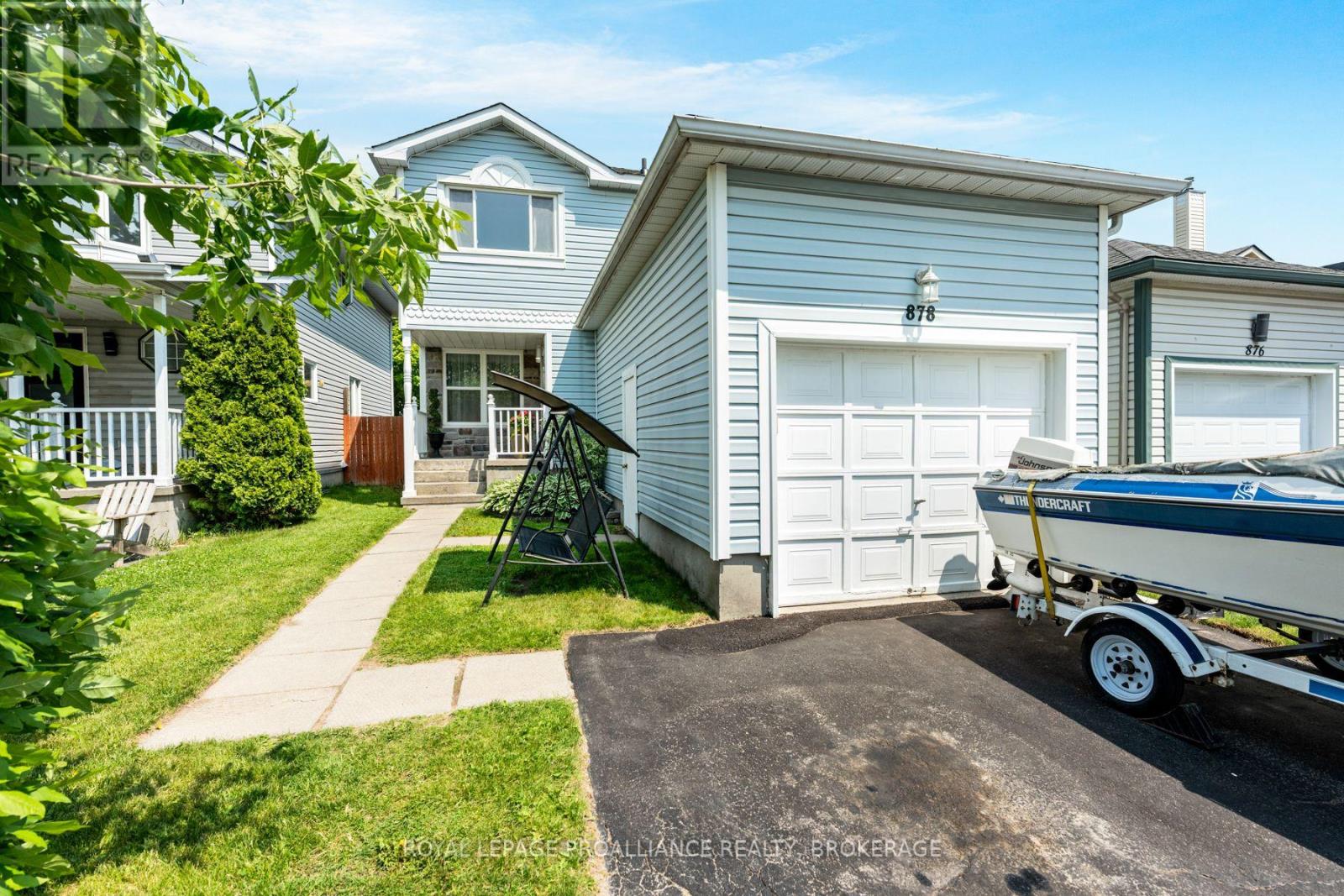 878 Walker Court, Kingston, Ontario  K7M 8L2 - Photo 2 - X12217014