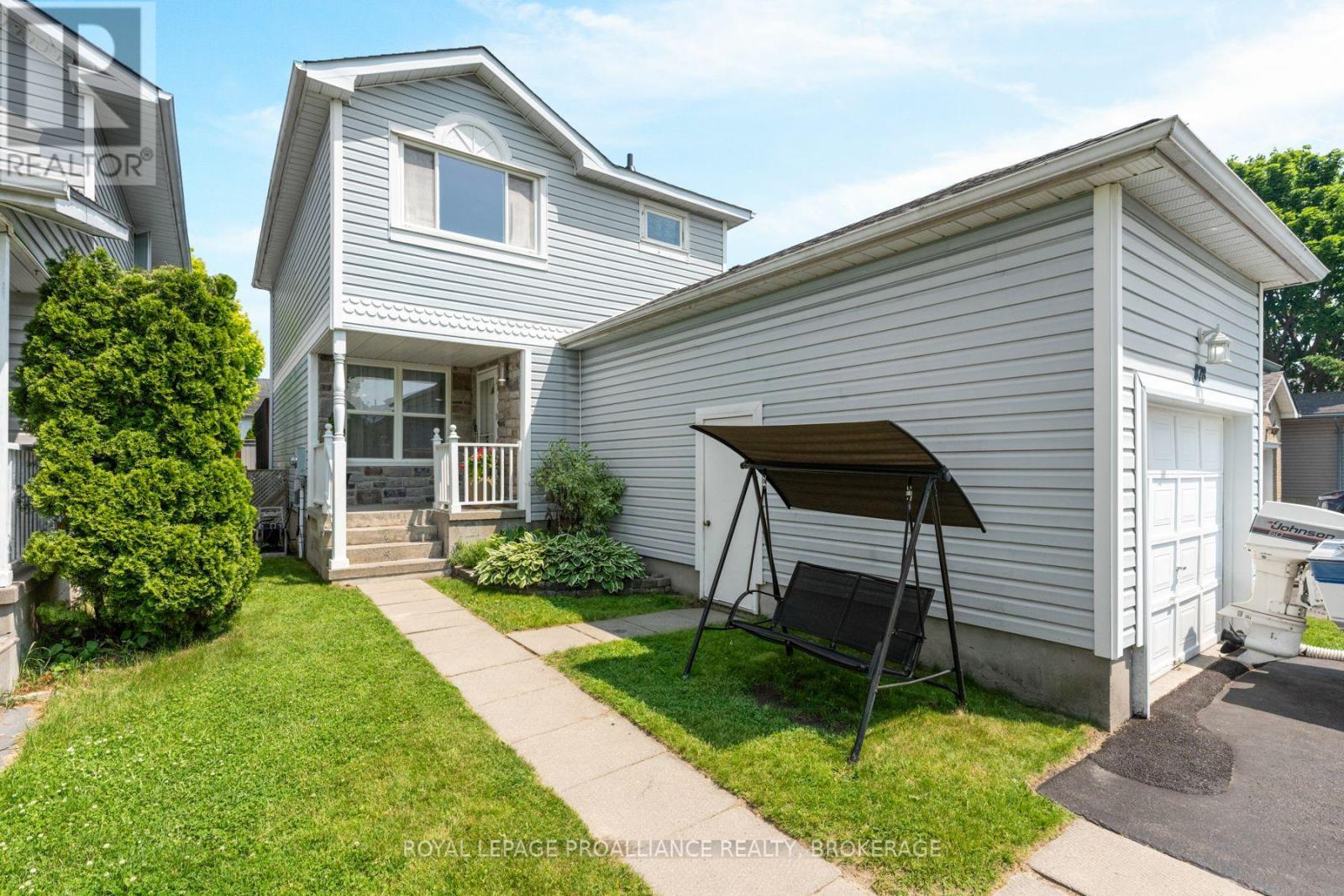 878 Walker Court, Kingston, Ontario  K7M 8L2 - Photo 5 - X12217014