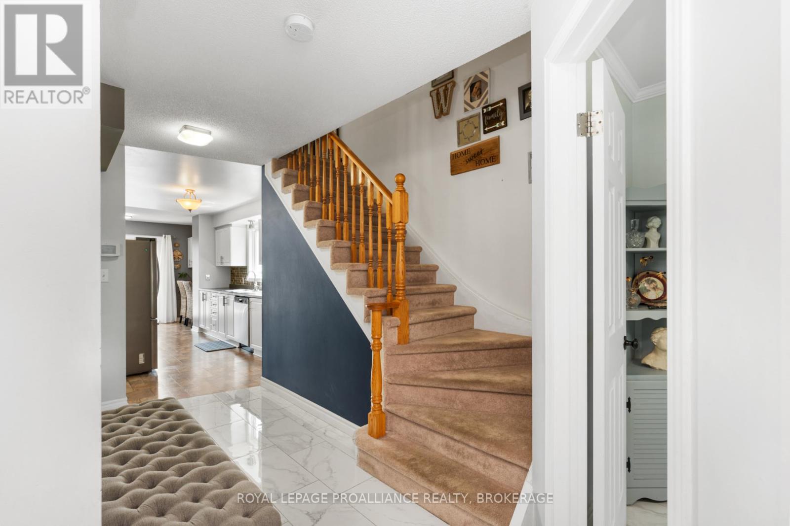 878 Walker Court, Kingston, Ontario  K7M 8L2 - Photo 8 - X12217014