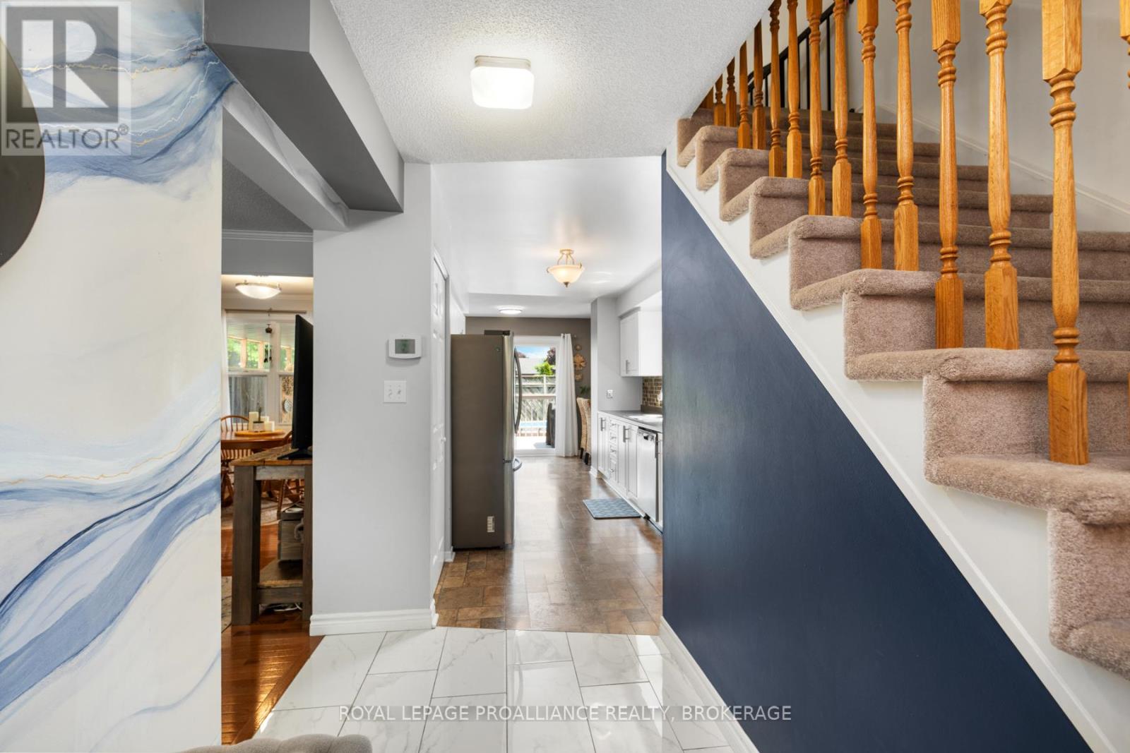 878 Walker Court, Kingston, Ontario  K7M 8L2 - Photo 9 - X12217014