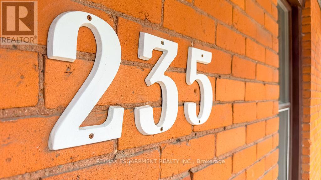 235 Young Street, Hamilton, Ontario  L8N 1V9 - Photo 3 - X12075632