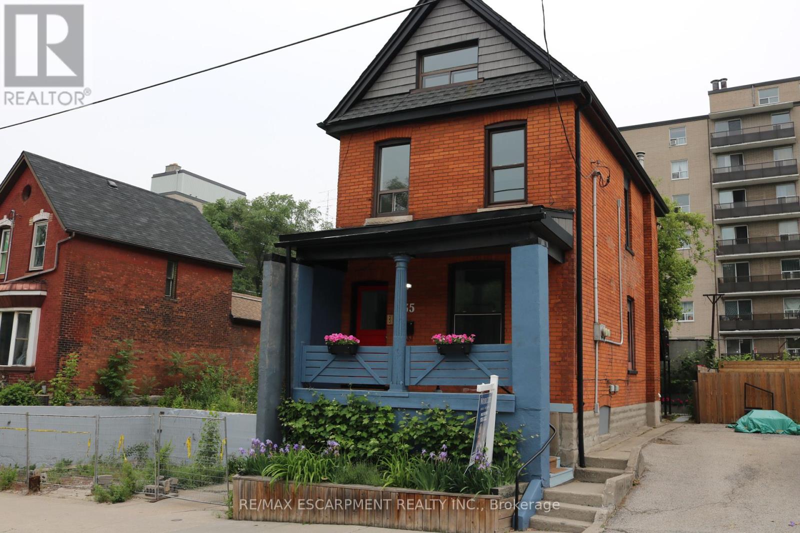 235 Young Street, Hamilton, Ontario  L8N 1V9 - Photo 2 - X12075632