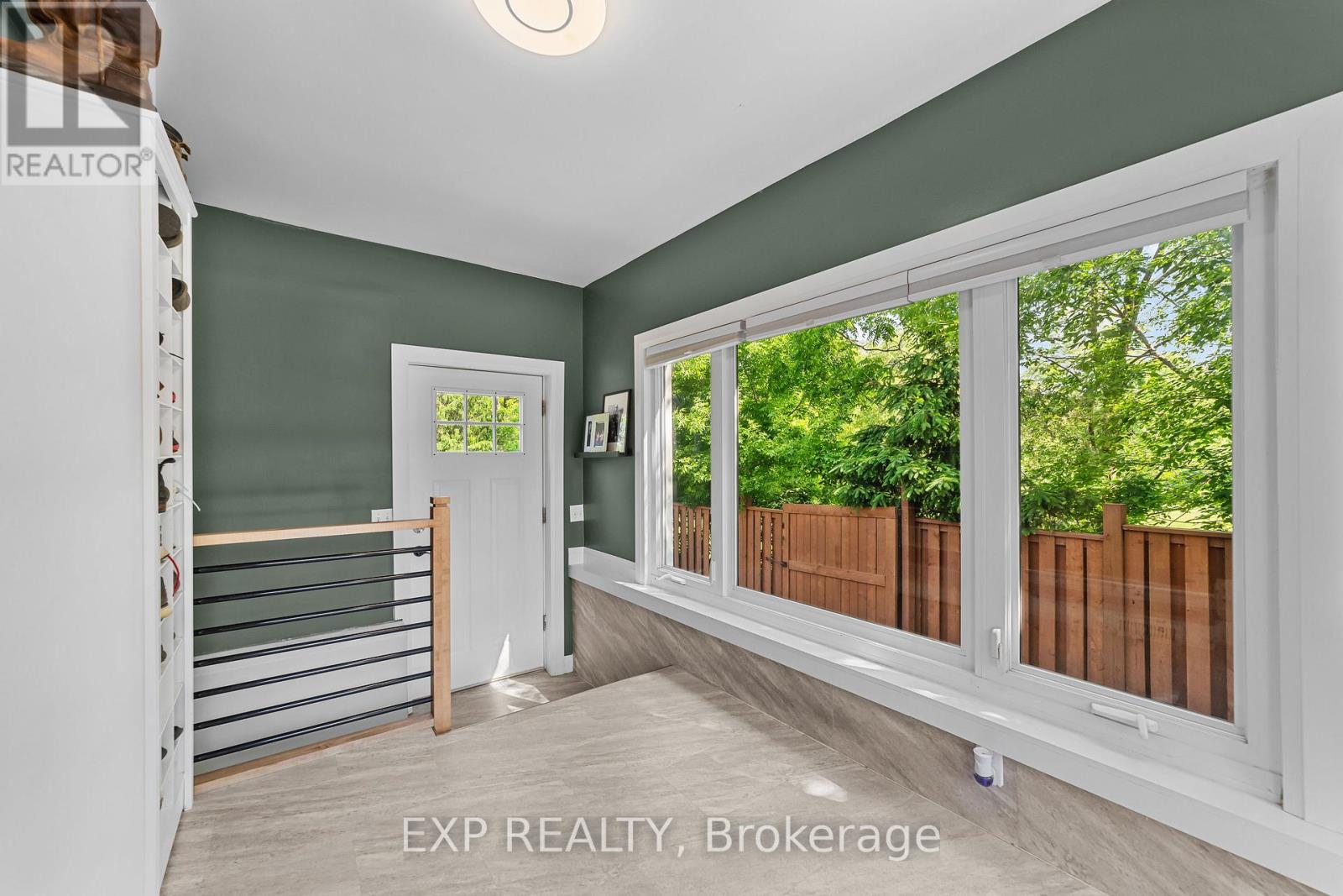 33202 Back Street, Dutton/dunwich (Iona), Ontario  N0L 1P0 - Photo 10 - X12217009