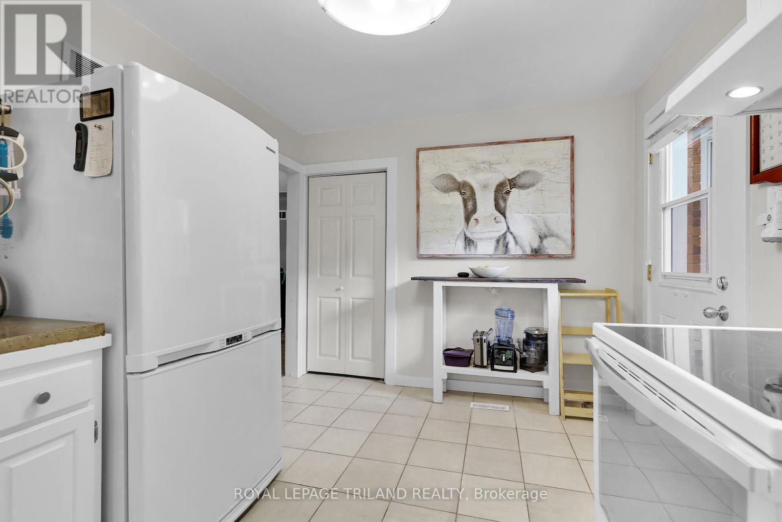 579 Regent Street, London East (East B), Ontario  N5Y 4H7 - Photo 16 - X12217067
