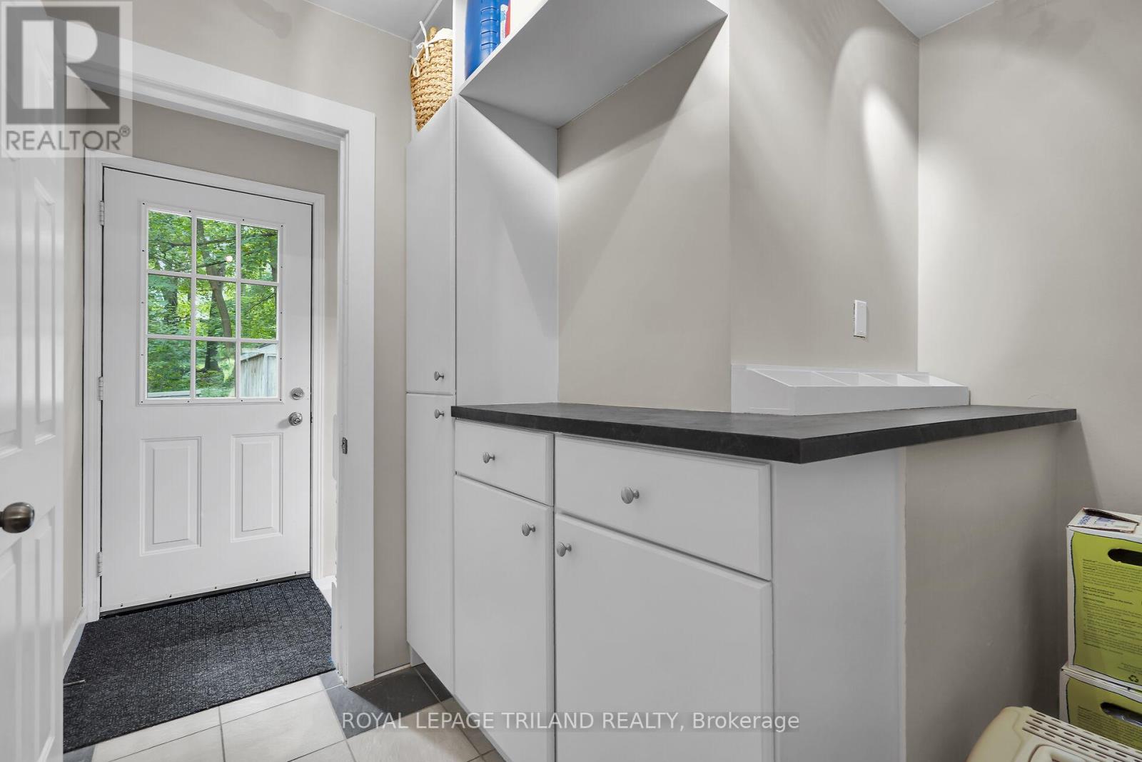 579 Regent Street, London East (East B), Ontario  N5Y 4H7 - Photo 23 - X12217067