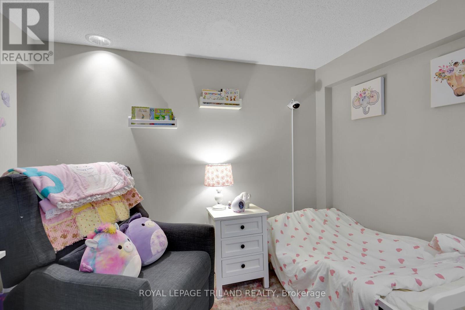 579 Regent Street, London East (East B), Ontario  N5Y 4H7 - Photo 33 - X12217067
