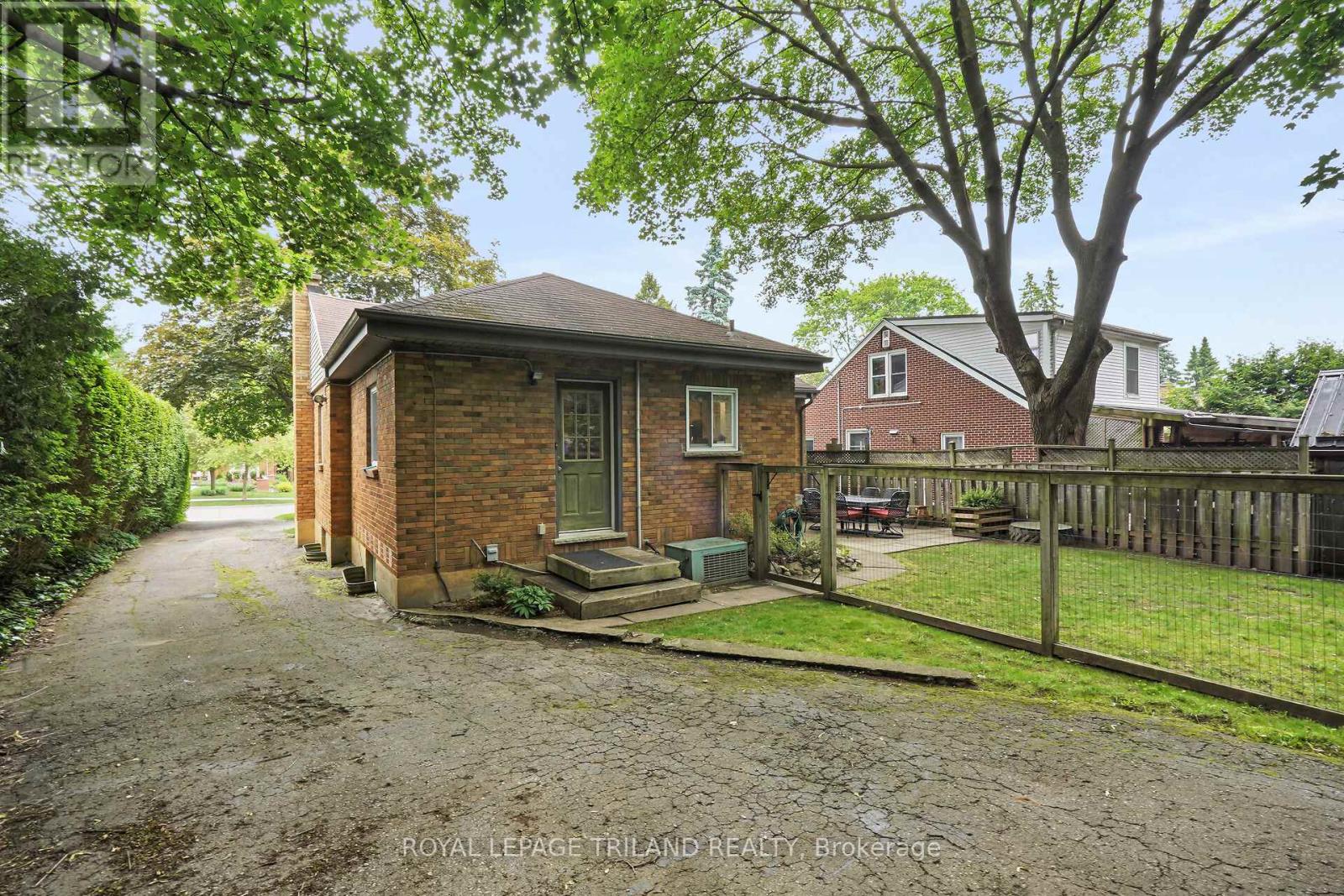 579 Regent Street, London East (East B), Ontario  N5Y 4H7 - Photo 49 - X12217067