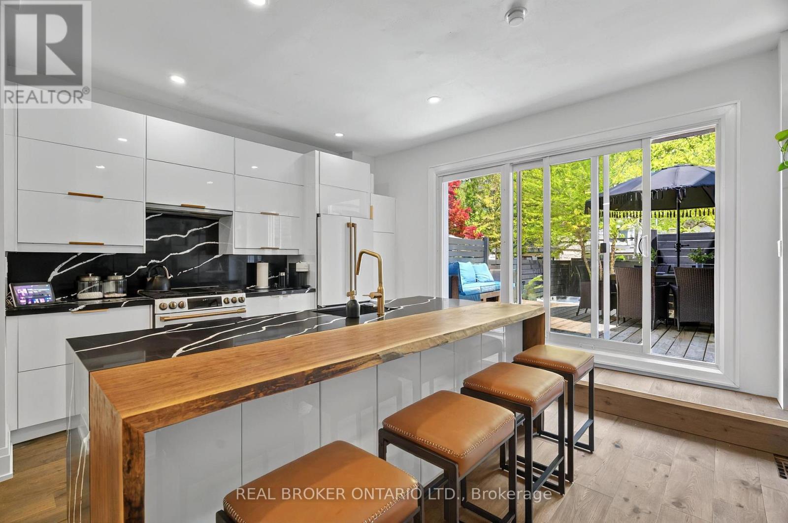 143 Parkmount Road, Toronto, Ontario  M4J 4V3 - Photo 2 - E12200316